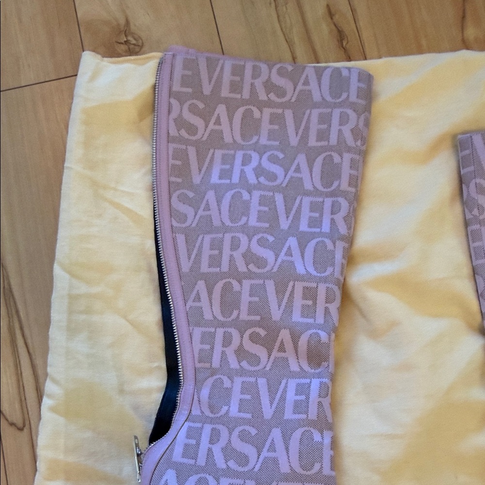 Versace baby pink Logo Knee-High Stiletto Boots - Picture 3 of 13
